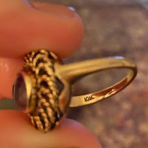 10K gold amethyst ring